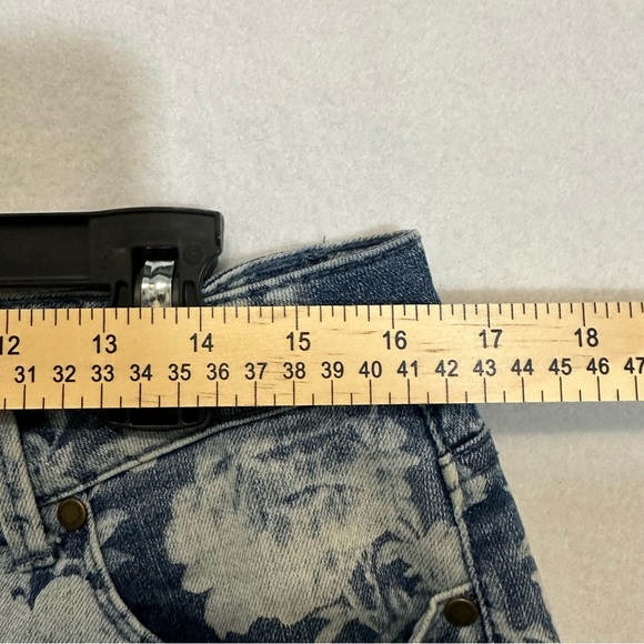 Adrienne Vittadini Women’s Jeans Floral Blue and White Size 10 - Picture 4 of 7